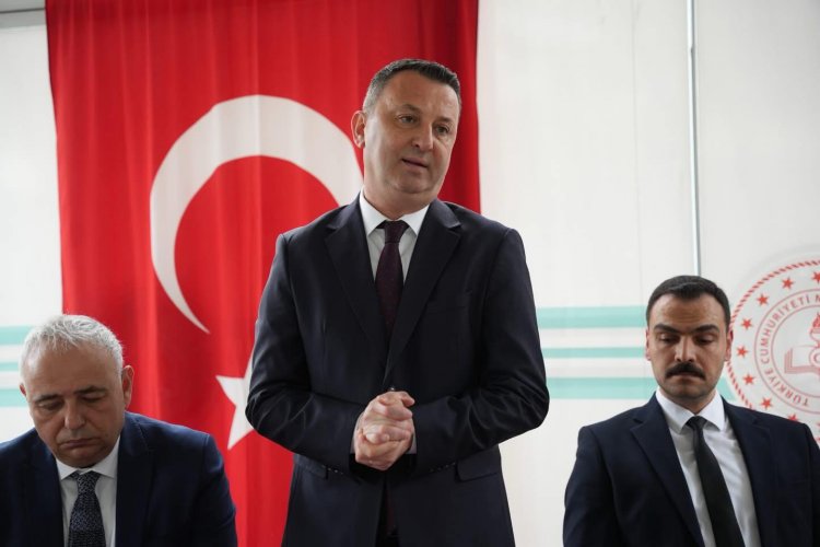 Başkan Kayserili ’den Akhisar’da Bayram Mesaisi: Hemşerileriyle Kucaklaştı