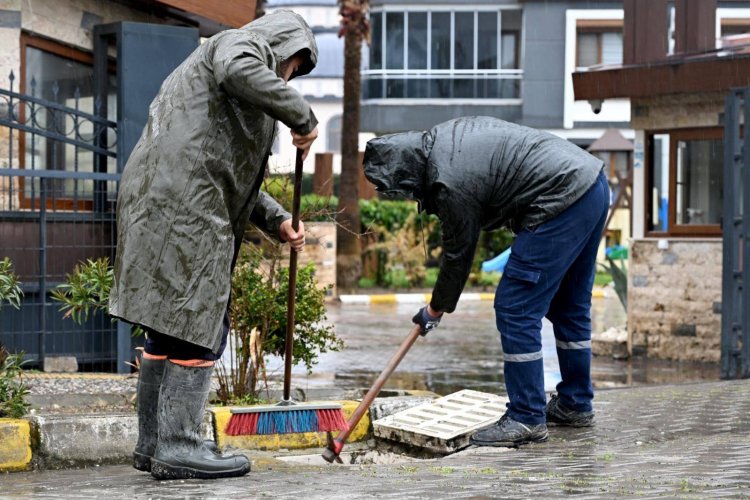 Büyükşehir ve MASKİ Ekipleri Yağışa Karşı Teyakkuzda