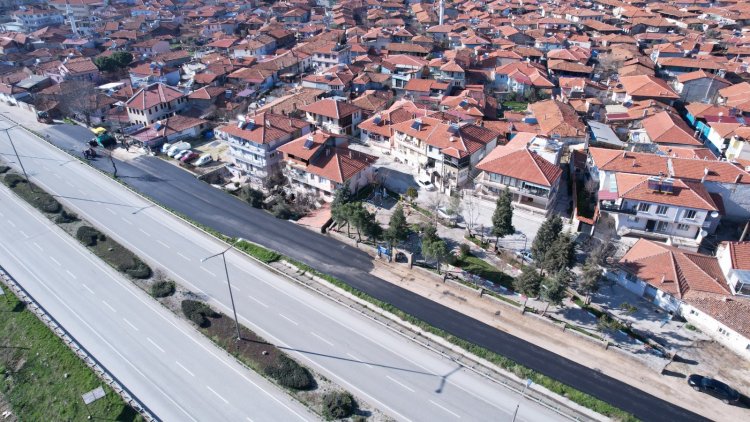 Büyükşehir’den Kula’da Ulaşım Konforu için 8 Bin Tonluk Asfalt Çalışması