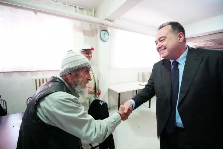 Başkan Dutlulu’danHuzurevine Bayram Ziyareti