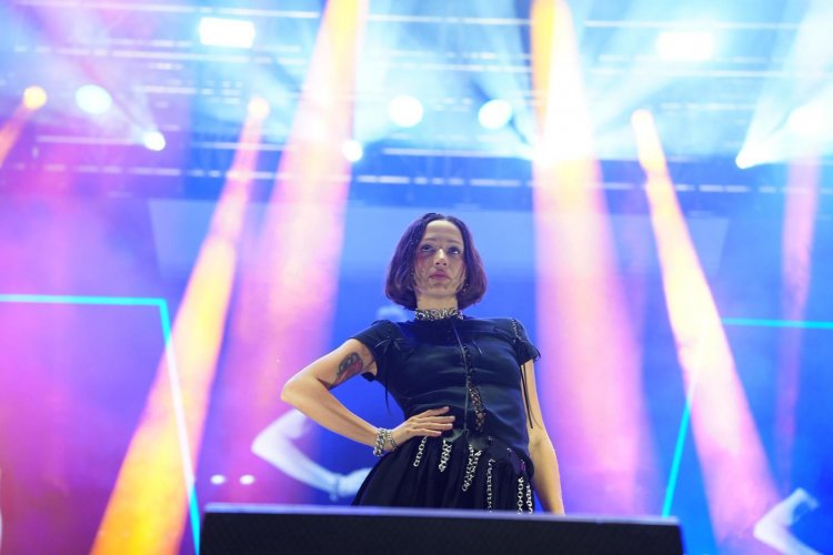 Manisa’da Gençlik Haftası Coşkusu Zeynep Bastık Konseriyle Başladı