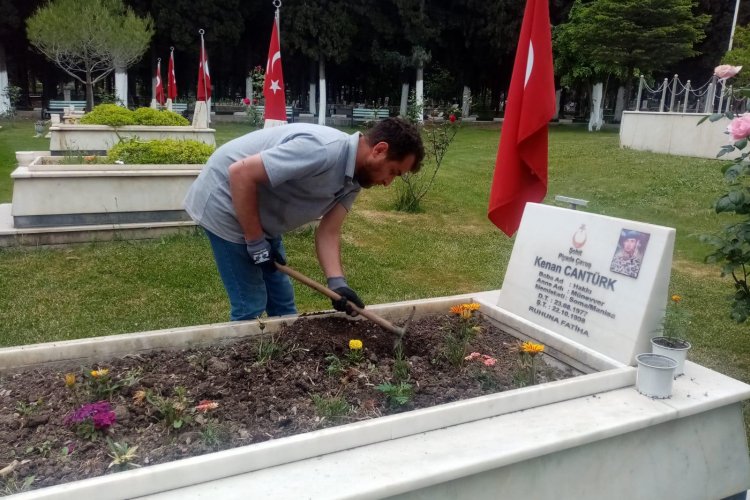 Büyükşehir Mezarlıkları Kurban Bayramı’na Hazırlıyor