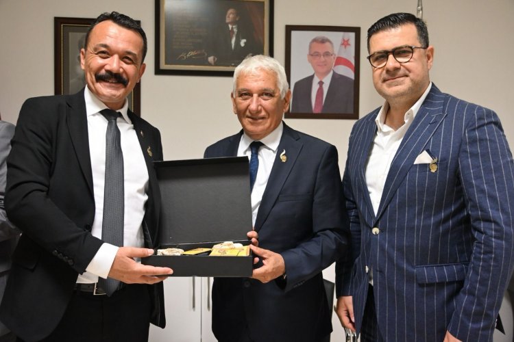Manisa Büyükşehir Belediyesi Heyeti Güzelyurt Portakal Festivali’ne Katıldı