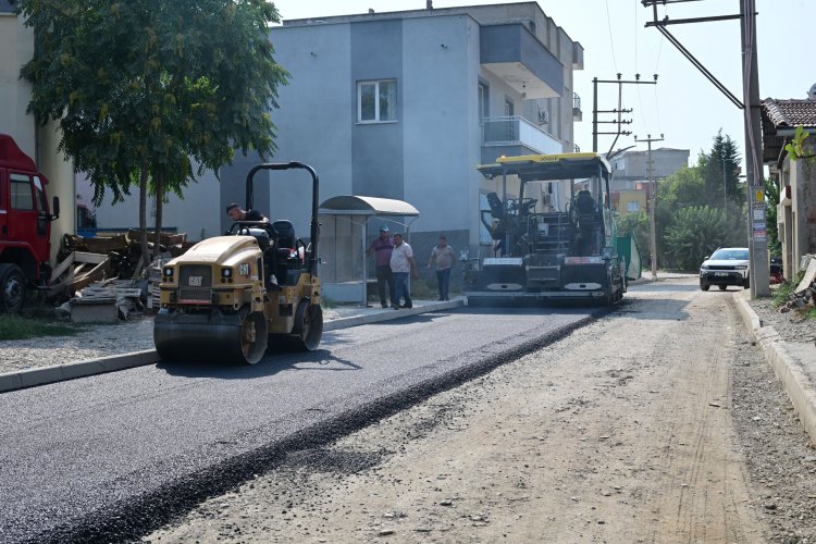 Büyükşehir, Turgutlu’nun Mahallelerinde Yol Konforunu Yükseltiyor