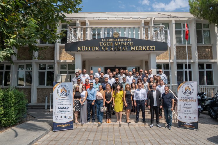 MANİSA EMLAKÇILARI AKHİSAR'DA BULUŞTU: ODA KURULUŞ SÜRECİNDE TARİHİ EŞİK AŞILDI