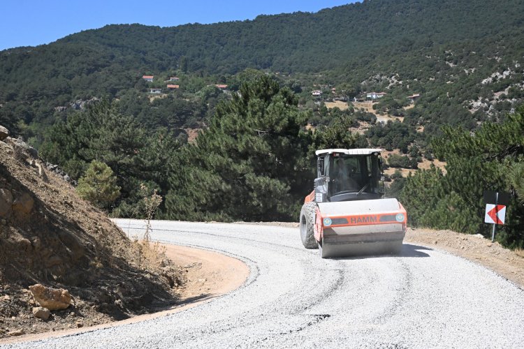 Ayvacık Mahallesi Yolunda 6 Kilometrelik Asfalt Çalışması