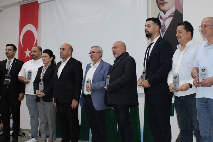 THYRAMUN’26 Akhisar’da Öğrencileri Diplomasi