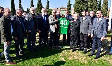 Cumhur İttifakı Adaylarından Akhisarspor’a Ziyaret