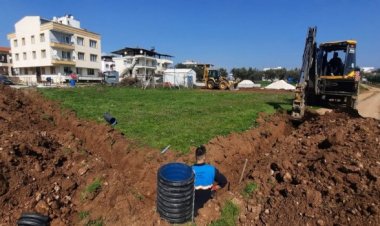 Cumhuriyet Mahallesinde Yeni İmara Açılan Bölgede Kanalizasyon Hattı