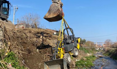 MASKİ’den Şehitler Mahallesinde Dere Temizliği