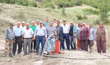 Çamyayla Muhtarı Ruhi Öz, “Ferdi Başkanımızın Yanında ve Arkasındayız”