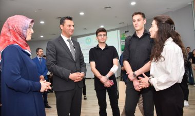 Başkan Zeyrek’ten Öğrencilere Proje Yapım Desteği