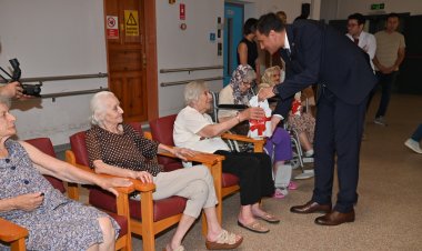 Başkan Ferdi Zeyrek, mesai arkadaşlarının bayramını kutladı
