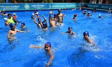 Manisalı Çocukların Yüzme Mutluluğu