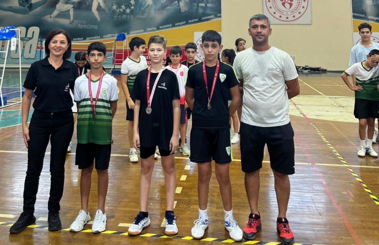 Manisa BBSK, Badminton’da Zafer Kupası’na Damga Vurdu