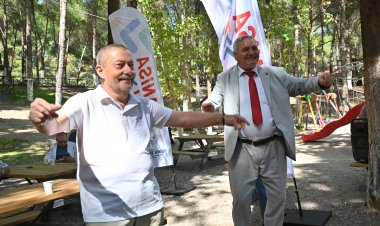Huzurevi Sakinleri Süreyya Tabiat Parkı’ndaki Mangal Etkinliğinde Buluştu