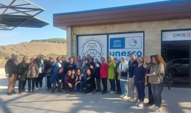 Büyükşehir’den İşitme Engelli Vatandaşlara Kula Gezisi