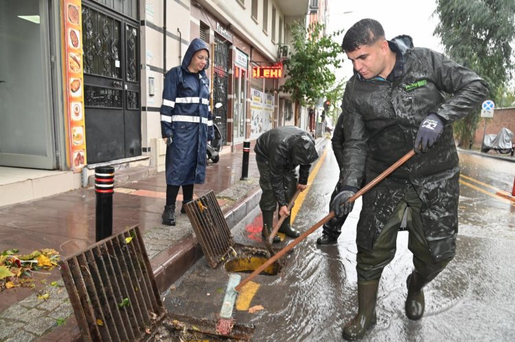 Fırtına ve Yağışa Karşı Büyükşehir Ekipleri Seferber Oldu