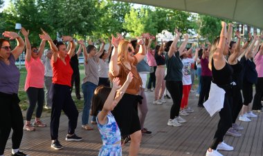 Atatürk Kent Parkı’nda Açık Havada Zumba Coşkusu
