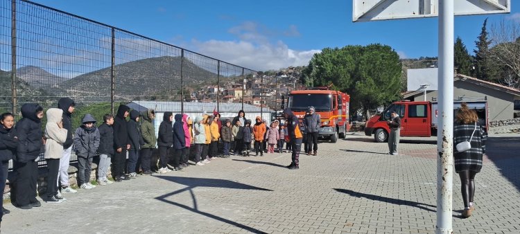 İtfaiye’den Öğrencilere Yangın Güvenliği Eğitimi