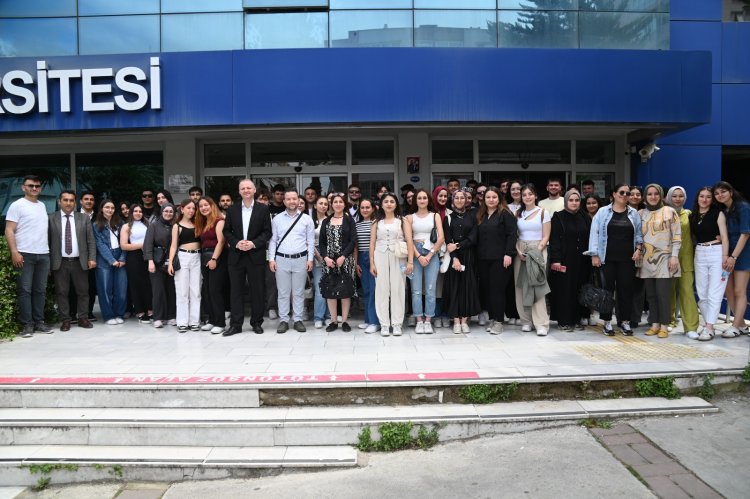 Büyükşehir’den Üniversite Tanıtım Gezisiyle Öğrencilere Kariyer Desteği