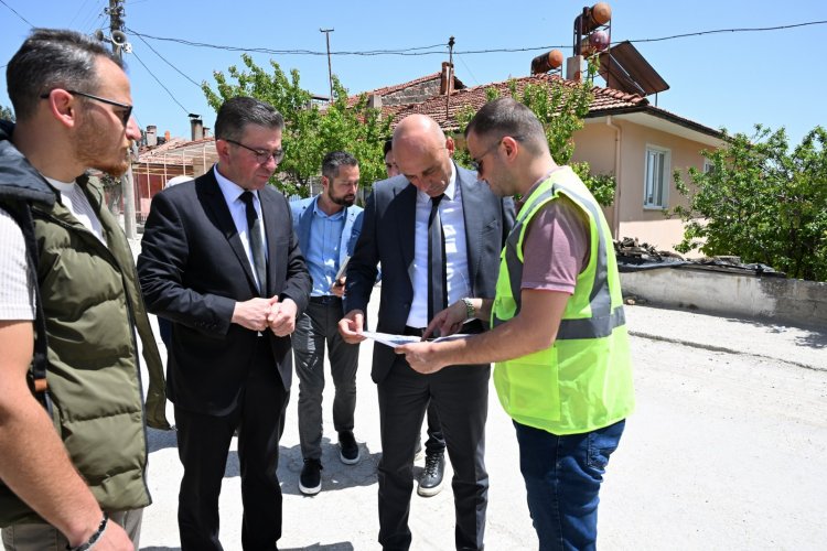 Demirci’de altyapı seferberliği sürüyor