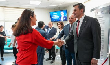 Başkan Zeyrek, Belediye Çalışanlarıyla Bayramlaştı