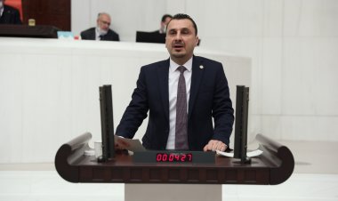 CHP’Lİ BAŞEVİRGEN: “EMEKLİ OLMAK ALMANYA’DA HUZURUN, TÜRKİYE’DE HAYATTA KALMA MÜCADELESİNİN ADI OLDU”