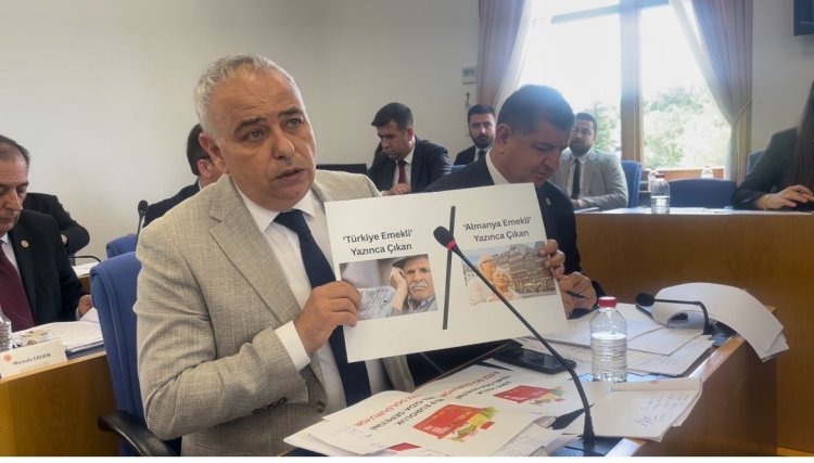 Bakırlıoğlu: “Emeklinin cebindeki 10 bin lirayı çalan maymuncuk TÜİK’tir!”