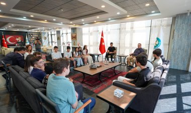 Başkan Dutlulu, Büyükşehir’in Başarılı Öğrencilerini Ağırladı