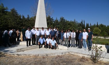 Gaziler ve Şehit Yakınları Çanakkale’yi Gezdi