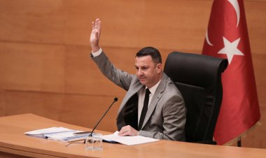 Akhisar Belediyesi 2025 yılı Ekim ayı olağan meclis toplantısı Akhisar Belediye Başkanı Ekrem Kayserili başkanlığında belediye meclis salonunda gerçekleştirildi.