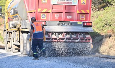Kırkağaç’ın Yolları Güzelleşiyor