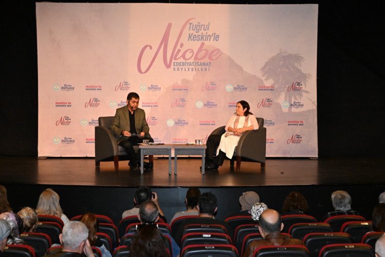 Latife Tekin Manisalı Sanatseverlerle Buluştu