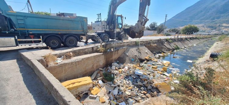 Bozköy Deresi’nde 150 Kamyonluk Dev Temizlik