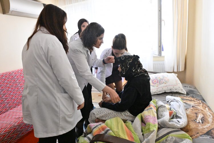 Manisa Büyükşehir Belediyesi’nden 65 Yaş Üstüne Şefkat Eli:  Sağlıktan Kişisel Bakıma Kapsamlı Destek