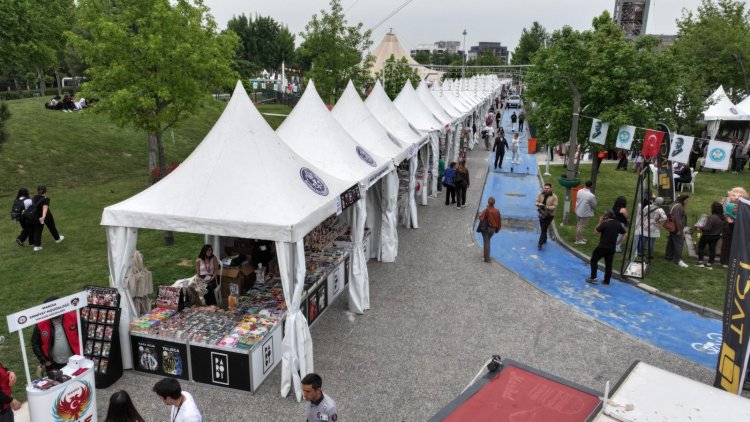 9. Manisa Kitap Fuarı Kitapseverlerle Buluştu