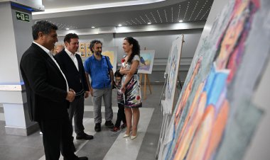 Plastik Atıklar Sanata Dönüştü
